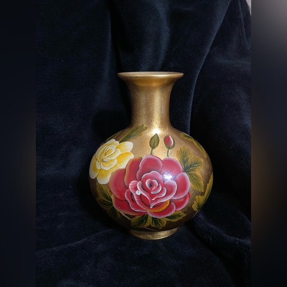 Source Unknown Accents Gold Crackle Style Vase With Yellow And Red